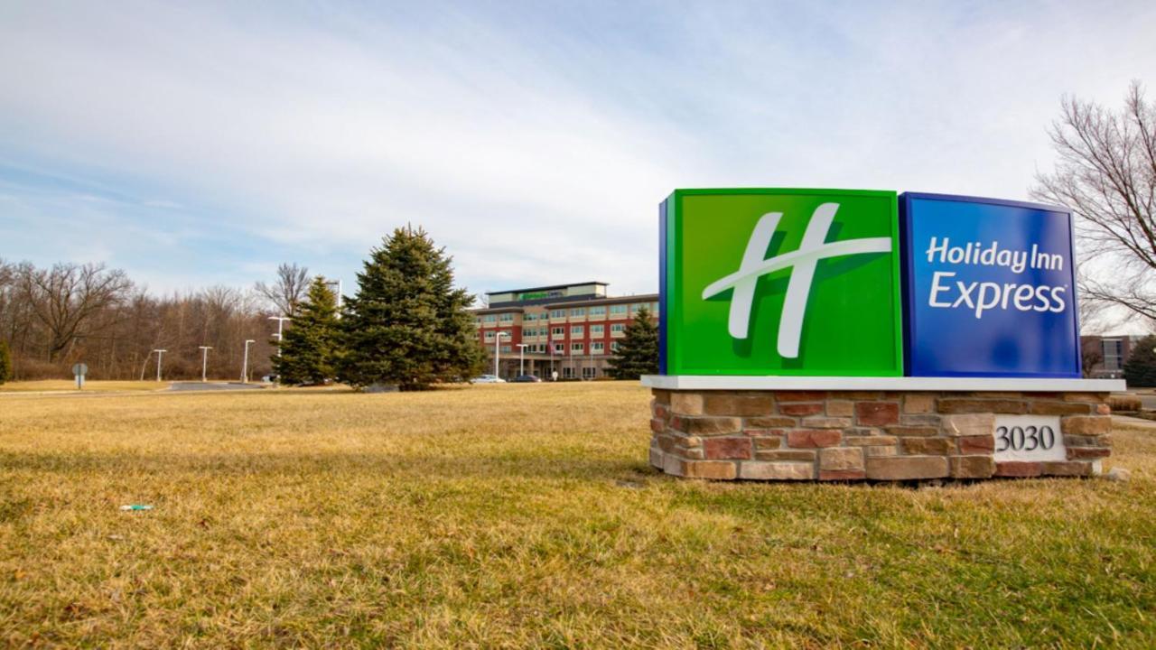 Holiday Inn Express Columbus Airport Easton Exterior photo