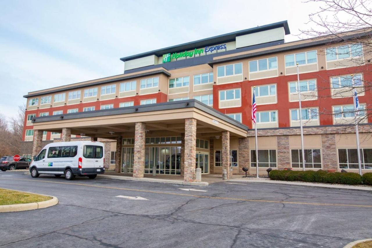 Holiday Inn Express Columbus Airport Easton Exterior photo